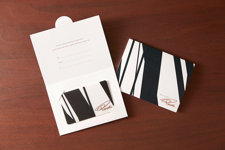 プリンチを象徴する白と黒で小麦の穂をイメージしたプリンチ限定デザインのスターバックス・カードも登場予定。