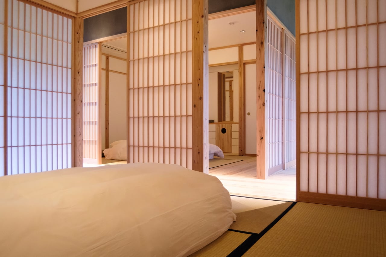 迷子になりそうな入り組んだ作り。建物の全貌がつかみづらいのもしらかば荘の魅力。