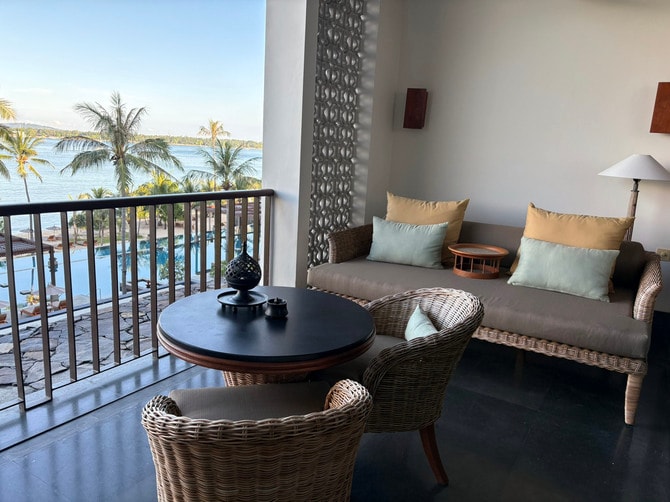 2ページ目)《バリ島から飛行機で30分の秘境へ》90平米超えの