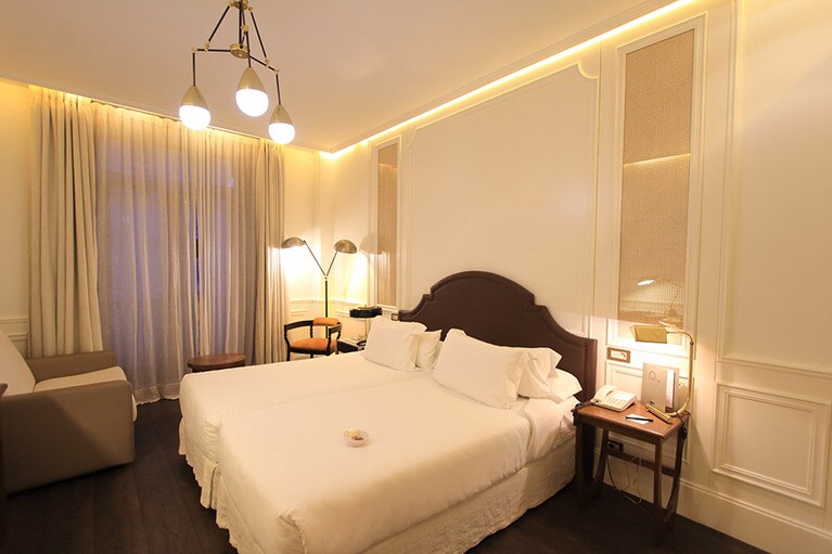 ベーシックルームの室内。