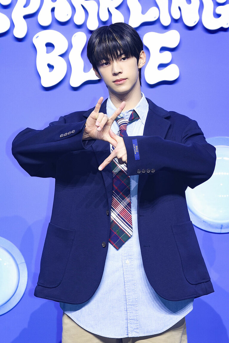 DOHOON。（P）＆（C） PLEDIS Entertainment