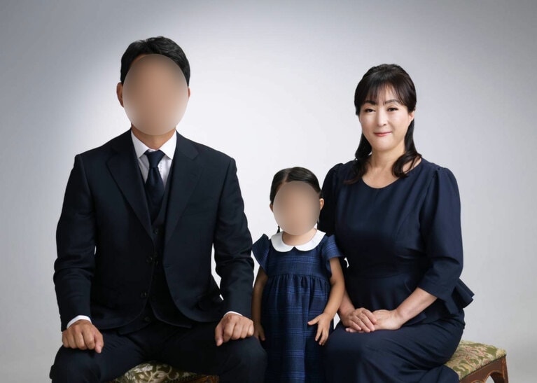 お受験のため家族写真を撮影（本人提供）