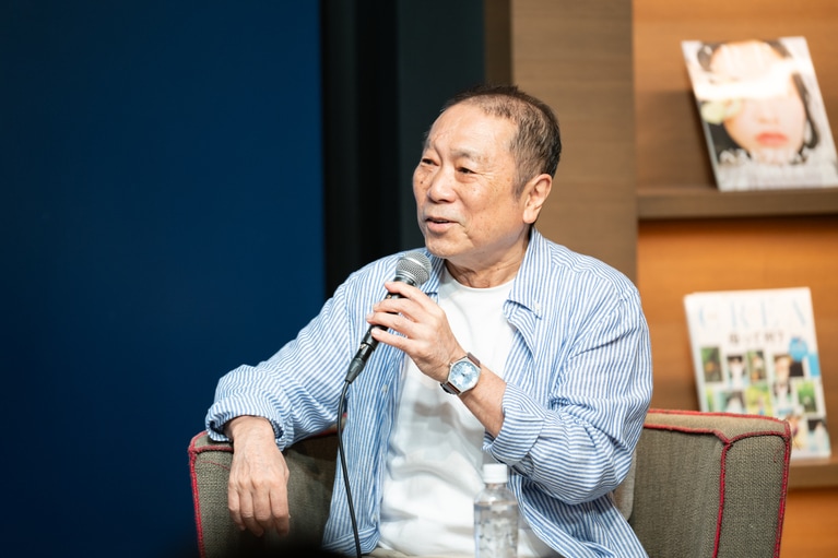 聞き手は連載でもおなじみの近田春夫さん。