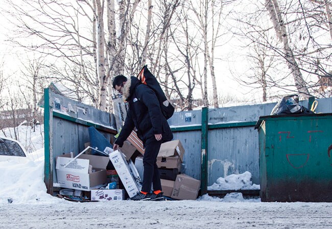 「路上のダンボールは僕にとって宝の山です。」