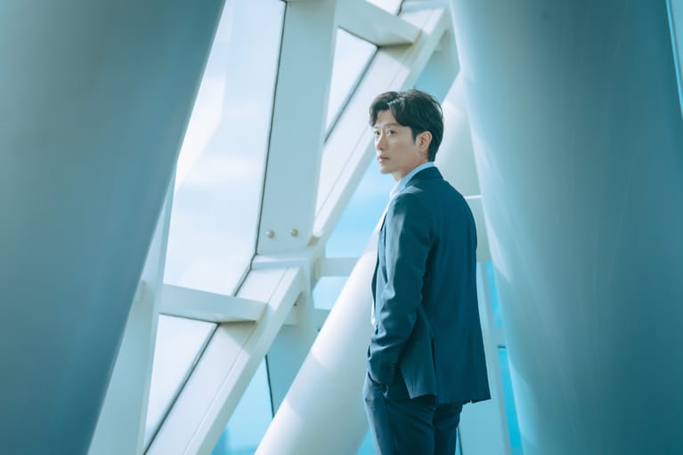 『コンフィデンスマンKR』Prime Videoで独占配信中© 2025 TME Group Co.,Ltd. All Rights Reserved.