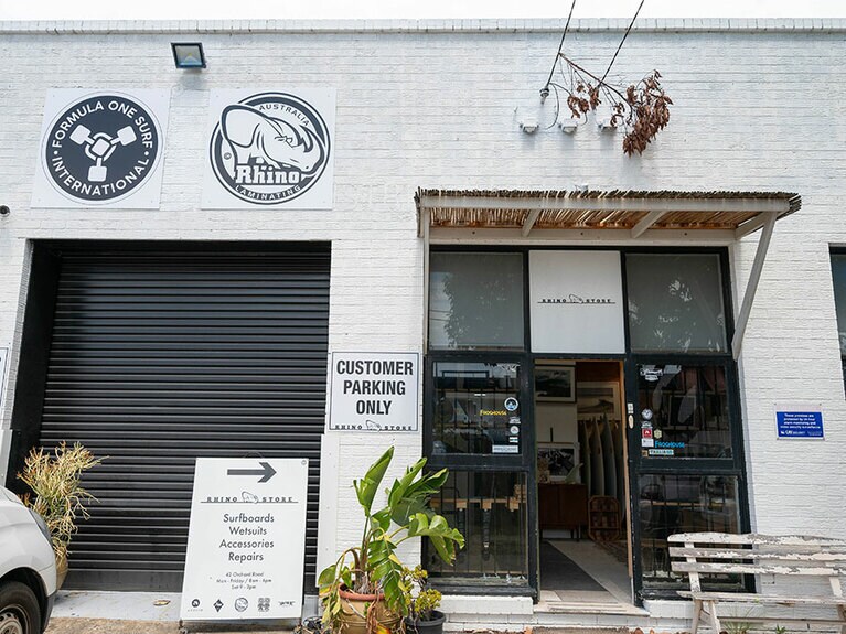 Rhino Laminating（ライノ・ラミネーティング）。