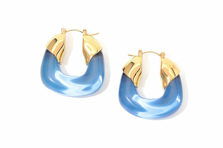 ORGANIC HOOPS 27,500円／LIZZIE FORTUNATO