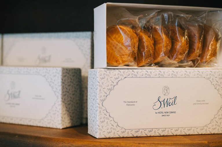 焼き菓子も販売されている。