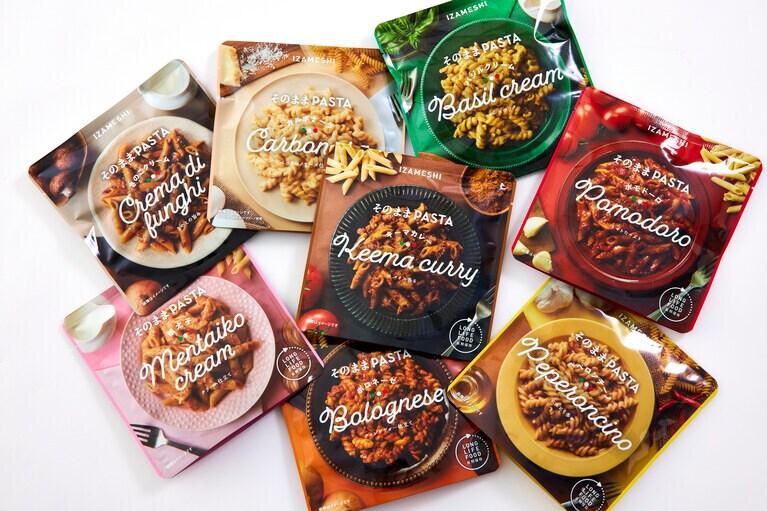 7月7日に発売された「そのままPASTA」全8種。各648円。内容量200g。