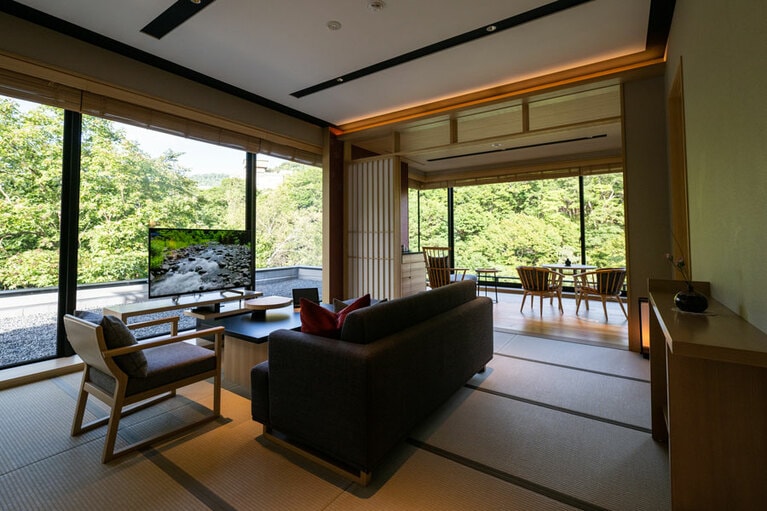 全客室が風光明媚な定山渓ビューのスイート仕様。