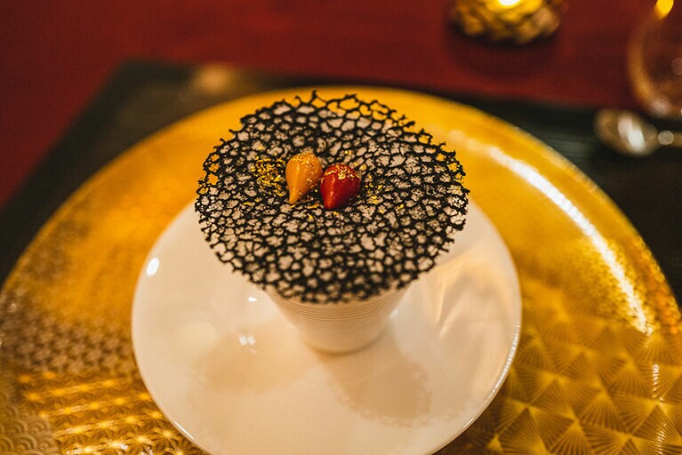 「金沢ダイニング きざはし」の能登椎茸のスープ。