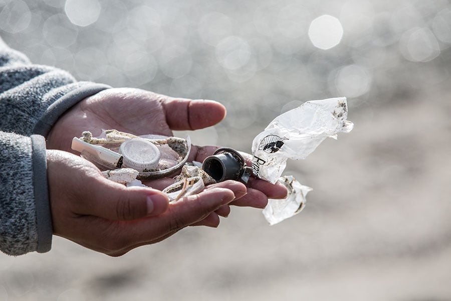 海洋汚染につながるプラスチック廃棄物の解決など、環境問題もロレックス賞の対象分野の一つ。© Rolex/Bart Michiels