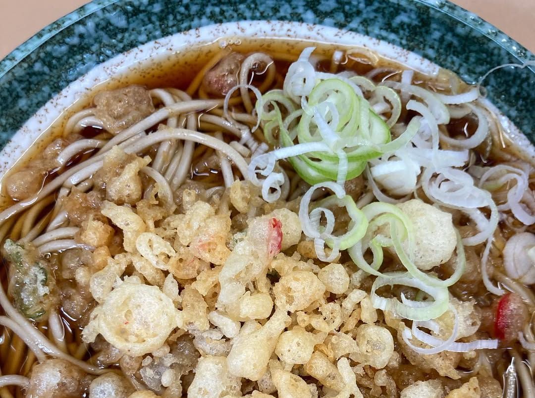 田端にある「立喰そば かしやま」（立澤さん撮影）