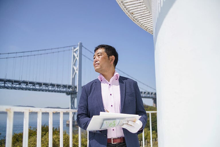 香川県坂出市にある鍋島灯台。