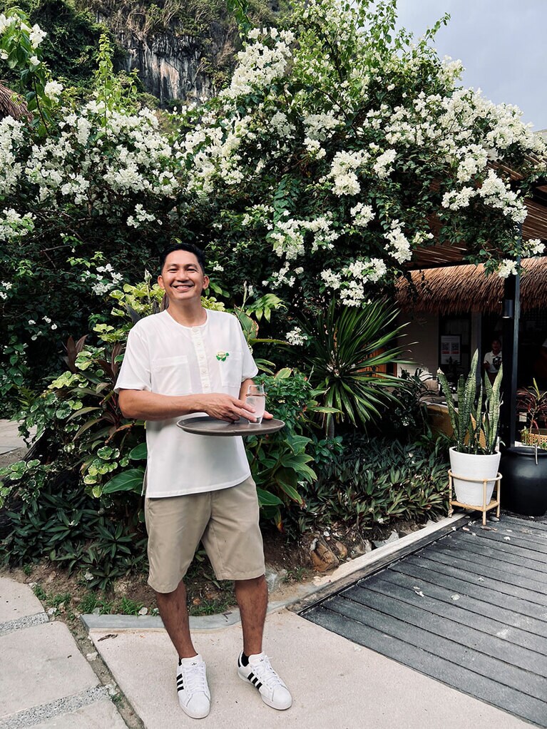 リゾートに着くと、冷たいおしぼりとウエルカムドリンクが待っていた。