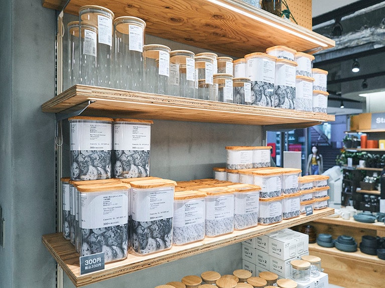 「Standard Products」店内。