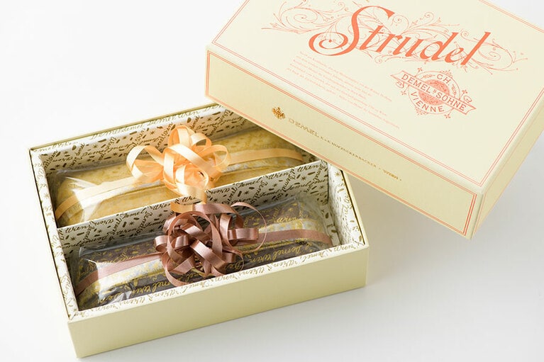 シュトゥルーデル 2,300円(2本セット)／デメル