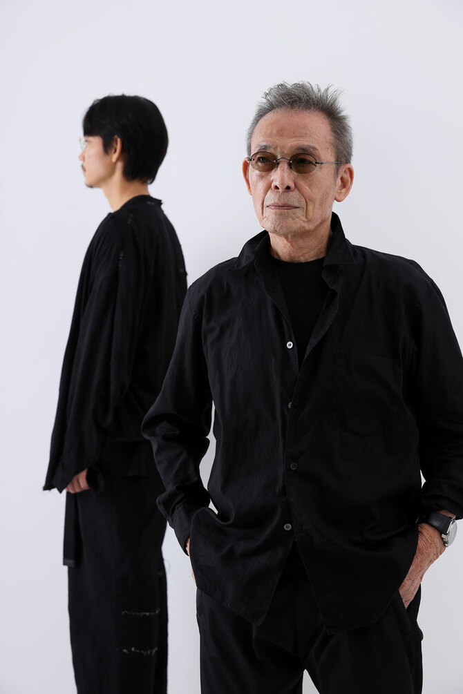 2ページ目)俳優・綾野 剛と写真家・操上和美 「生きていく指針が詰まっ