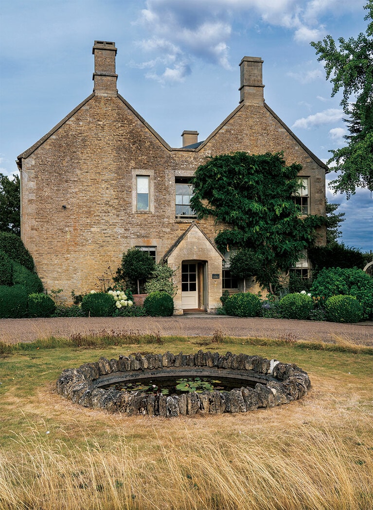 池の設置も自然保護に繋がる。