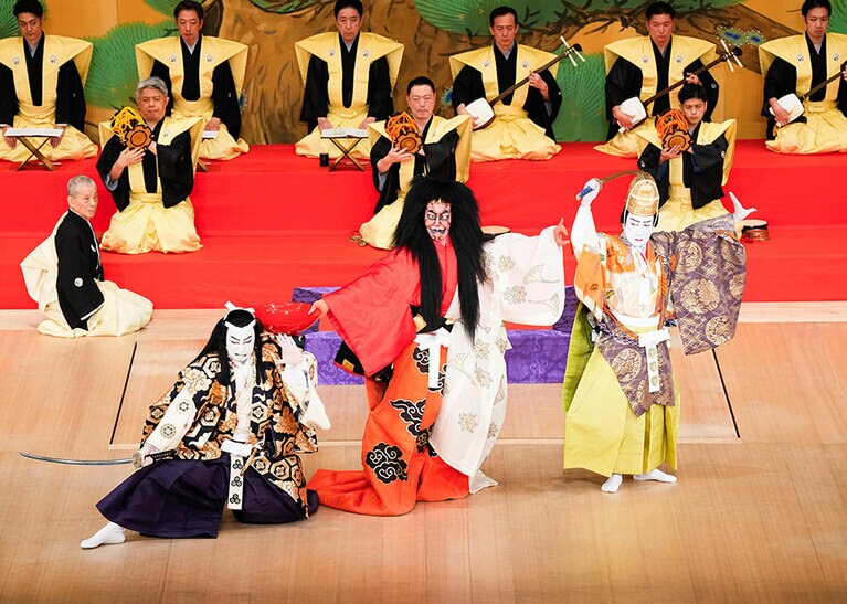 平井保昌＝松本幸四郎さん、酒呑童子＝中村勘九郎さん、源頼光＝中村扇雀さん