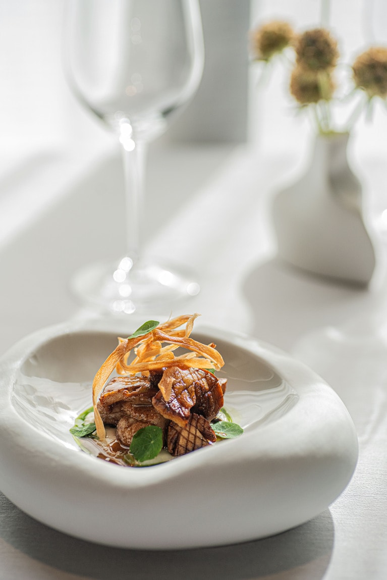 日本ではあまり知られていないが、ポーランドには500以上のワイナリーがあり、ワインとともに郷土料理を味わう「エノツーリズム（ワインを楽しむ旅）」も人気が高まっている。