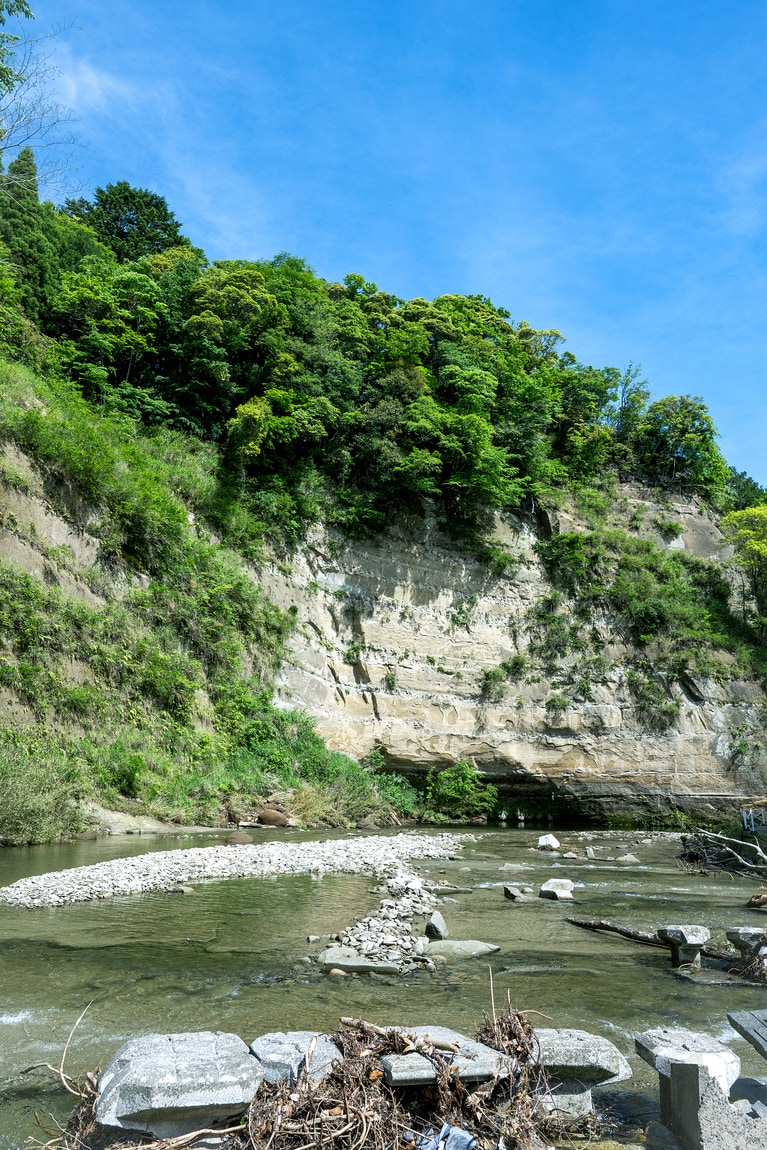 養老渓谷は、約77万年前に地球の磁場が最後に逆転した際の痕跡を残す世界的な地質スポット。