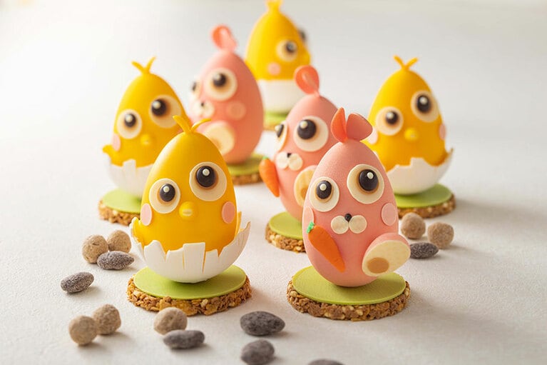 「イースターエッグショコラ」1個2,376円。