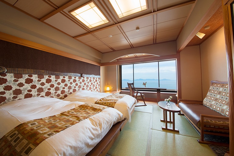 旬景浪漫 銀波荘［愛知／西浦温泉］旬のお造り。