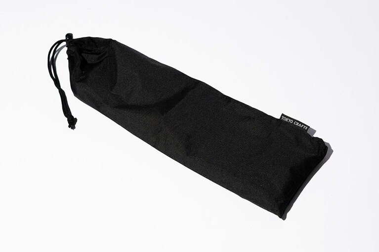 ジカテーブル　専用収納ケース付き。使用時：W約390×D約240×H約100mm。収納時：W約400×D115×H15mm。6,980円。