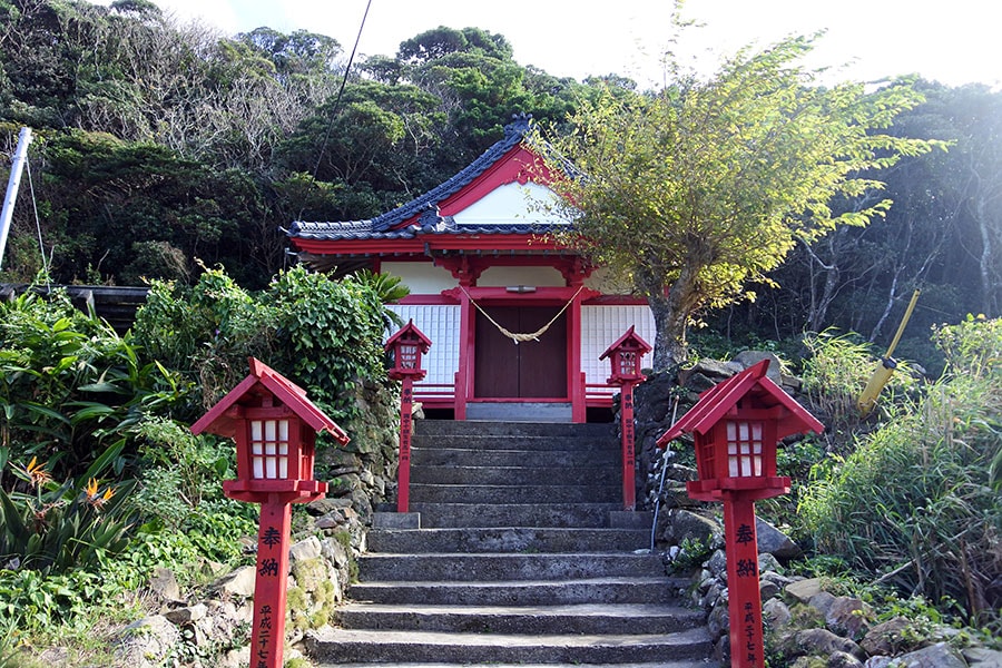 島で最も古い神社のひとつ、浦田神社。