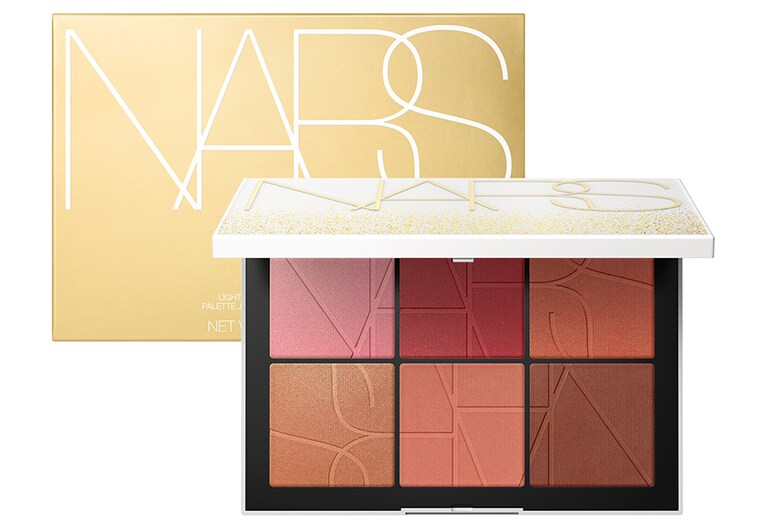 オールザットグリターズ ライトリフレクティング チークパレット 8,690円。10月27日（金）数量限定発売。