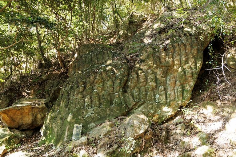 日本各地に現存する「五百羅漢」。高取山のものは16世紀末ごろ彫られた説が有力だそう。