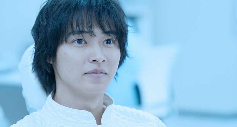 ©2021 映画『夏への扉』製作委員会