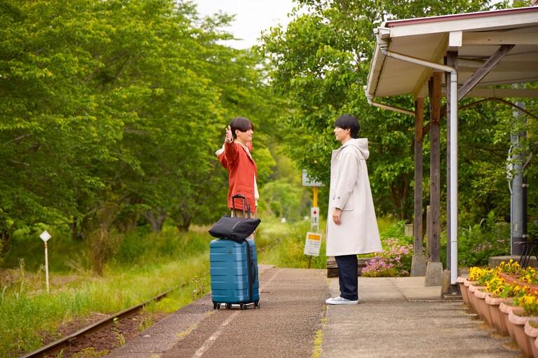 ©2025 映画『僕らは人生で一回だけ魔法が使える』製作委員会