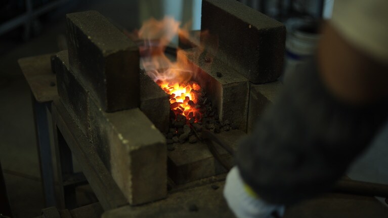 「私たちの新潟旅行」　大原えみ 「炎」 強く赤く燃える炎に屈しず。