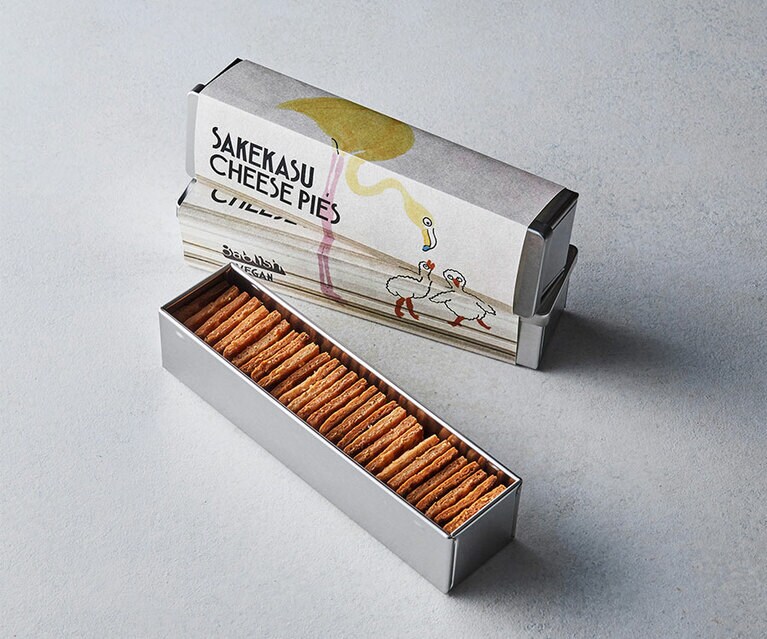 サケカス チーズ・パイ(30枚入り) 2,160円。