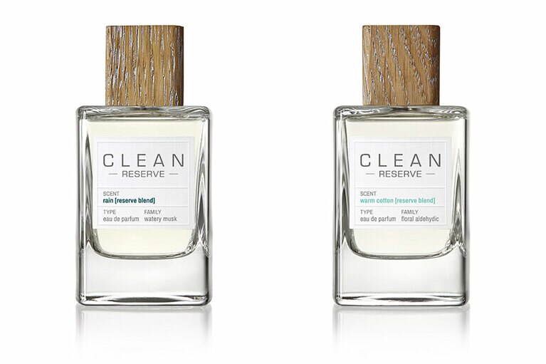 左：「クリーン リザーブ レイン オードパルファム」100mL 14,800円／右：「クリーン リザーブ ウォームコットン オードパルファム」100mL 14,800円