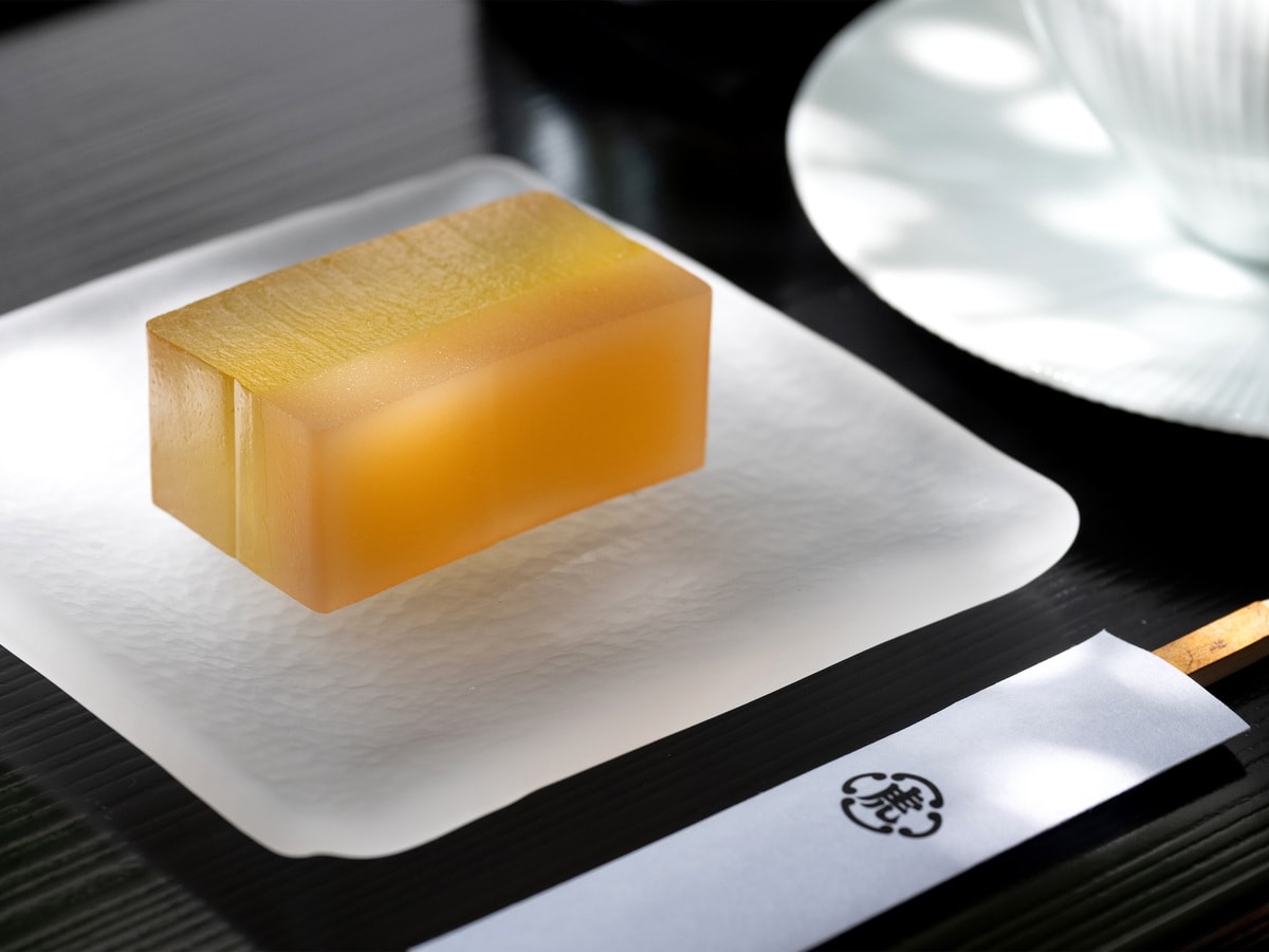 初秋の贈りものに】「少し冷やすとおいしいんです」。とらや パリ店45