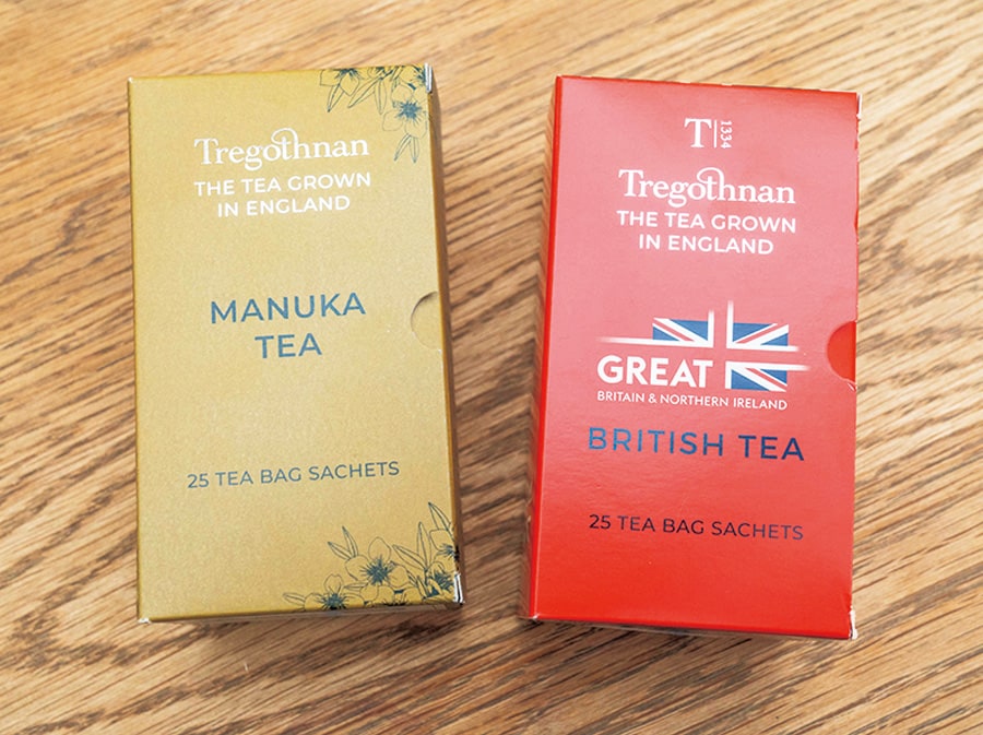 コーンウォールで栽培されている希少な逸品“トレゴスナン”の紅茶も購入可能。各£12。