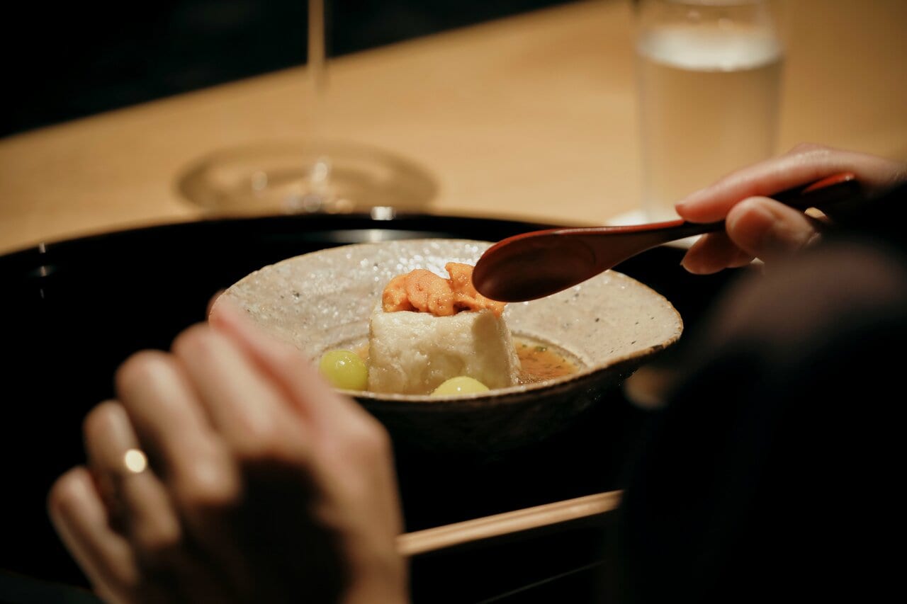 「強肴 胡麻豆腐揚げ出し 雲丹 銀杏」。