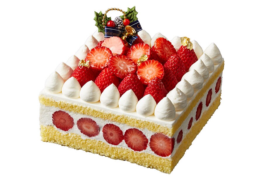 ザ・リッツ・カールトン東京「ストロベリーショートケーキ」（12cmx11cm 6,900円／16cm×16cm 8,800 円）。