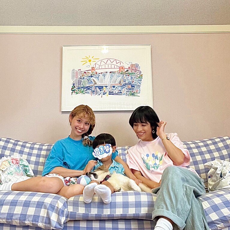 Instagramで「新しい家族の形」を発表。