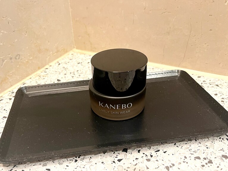 カネボウ ライブリースキン ウェア SPF5・PA+～SPF7・PA++（色により異なる） 全8色 30g 11,000円／カネボウインターナショナルDiv.