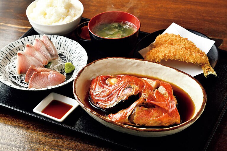 金目煮付定食 3,080円(1日6食限定)／福浦漁港 みなと食堂