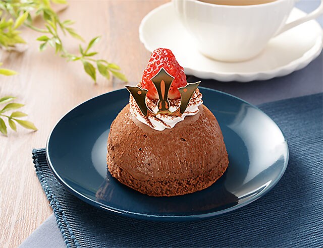 「かぶと型ケーキ」500円。