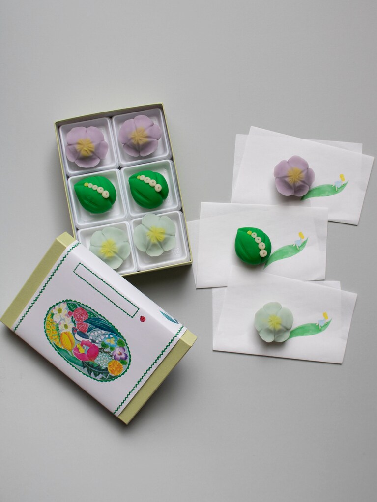 越乃雪本舗大和屋／スズランとパンジーの上生菓子・オリジナル懐紙セット　3,800円。