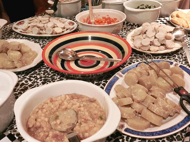 ズールー族の家庭で食べられている一般的な料理。ちょっと日本の煮物にも似ている。