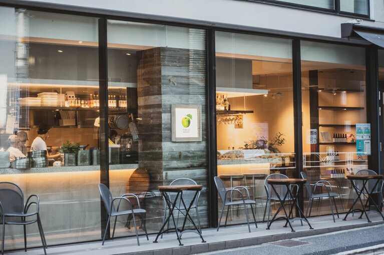 晴天の日は、テラス席も気持ちいい。