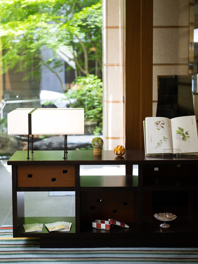 旅館のような雰囲気も醸している館内。