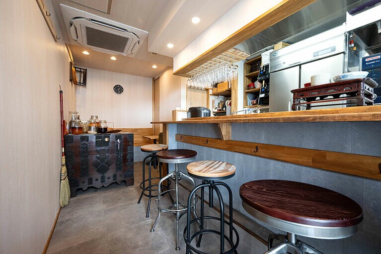 「ビストロジョンジ」の内観。